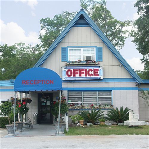 Deerwood Inn & Madison Campground Екстер'єр фото